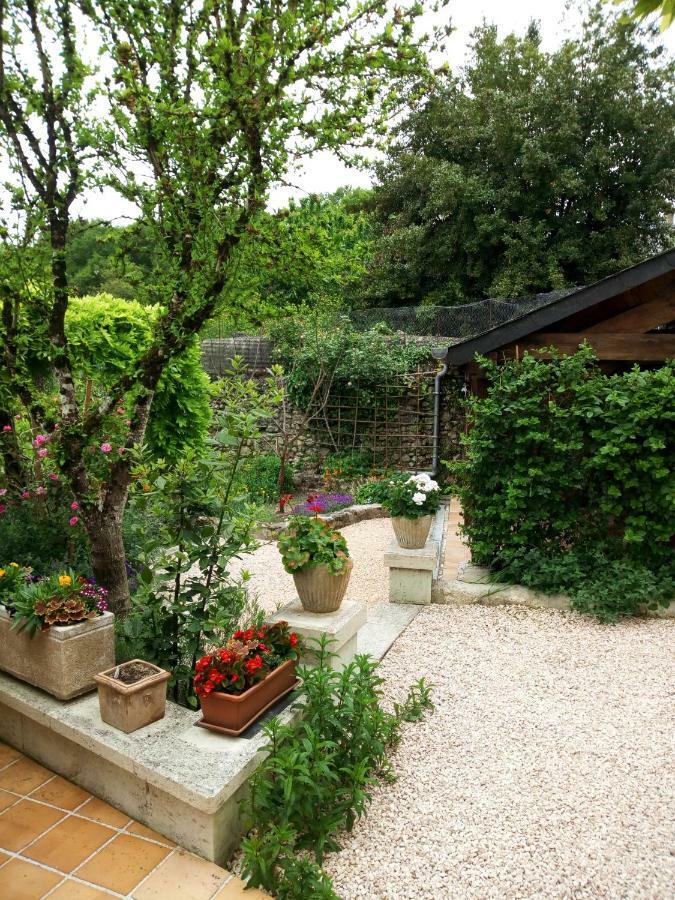 Le Petit Jardin Yoyo 호텔 Monts 외부 사진